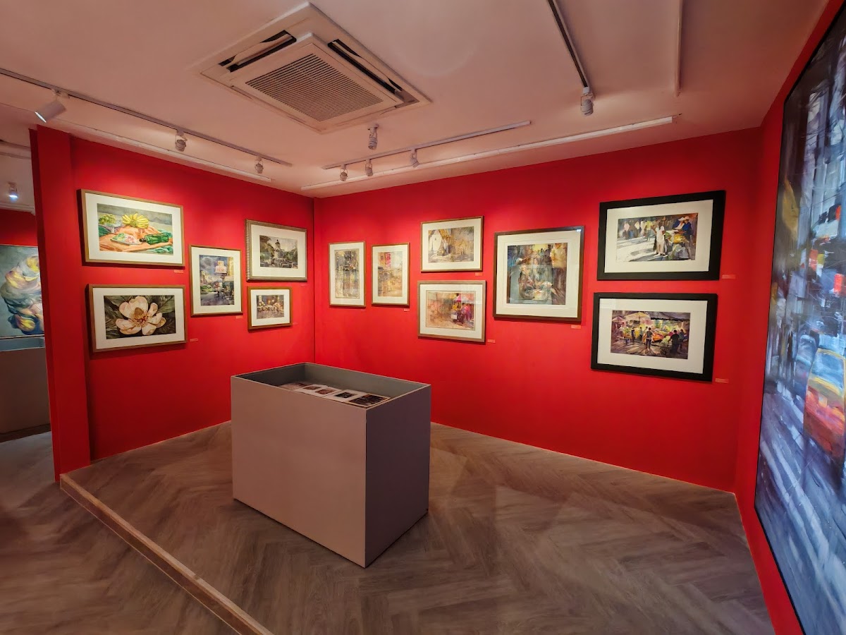 RED LIPS Cafe’ & Art Space