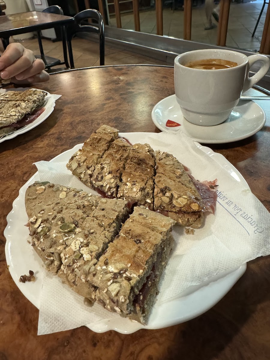 Cafetería Campani - 3