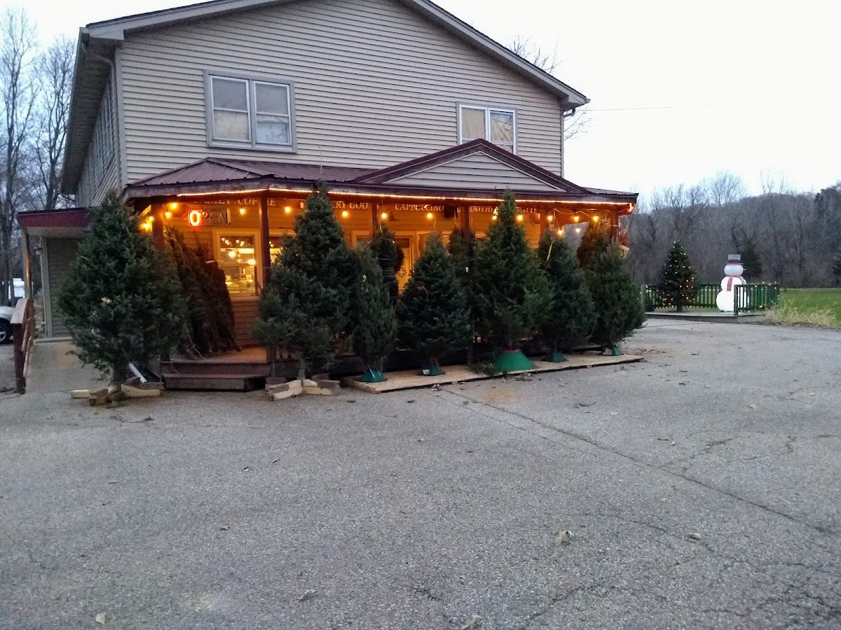 Bass Creek Cafe & Grill - 4