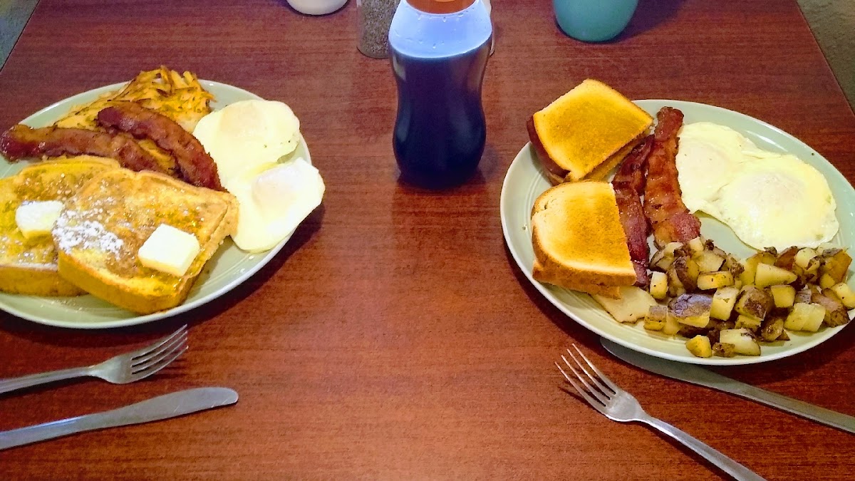 Bass Creek Cafe & Grill - 5