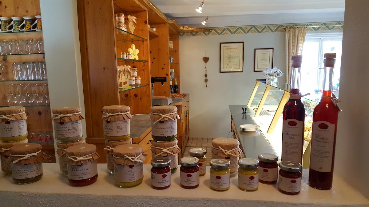 Cafe Knusperhaus - 2