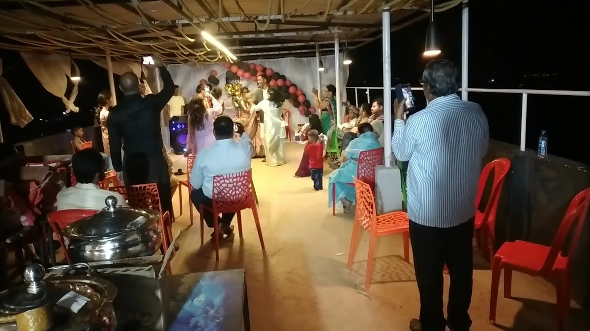 ಹಿಲ್ ವೀವ್ ಕೆಫೆ (HILL VIEW CAFE) - 2