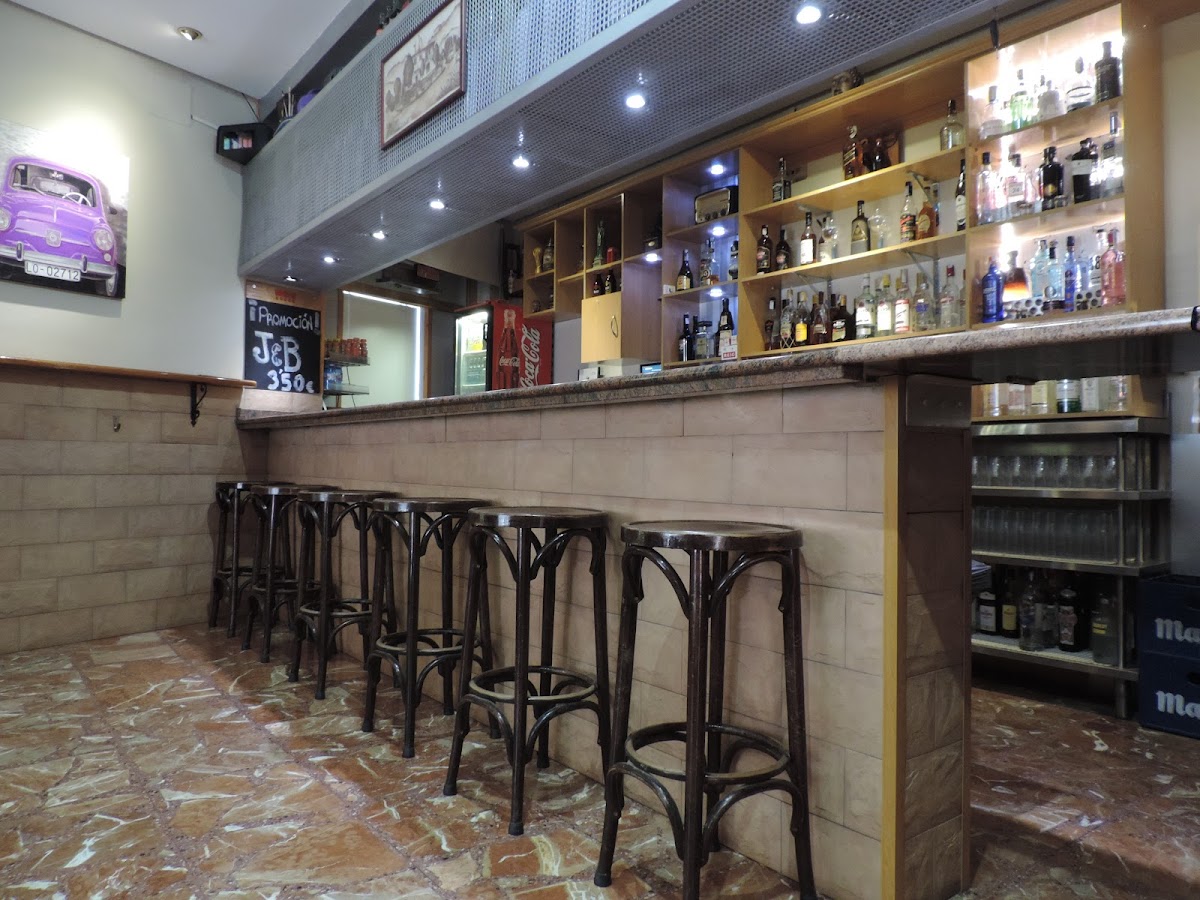 Cafe Avenida - 3