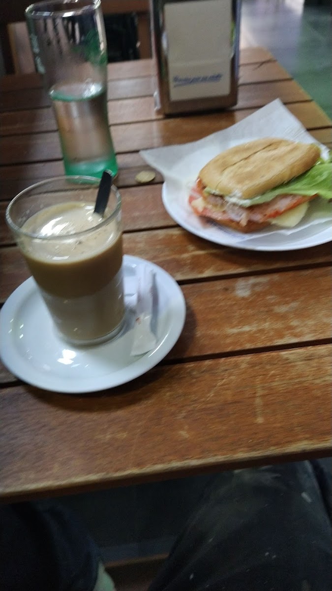 Cafeteria el Compinche - 10