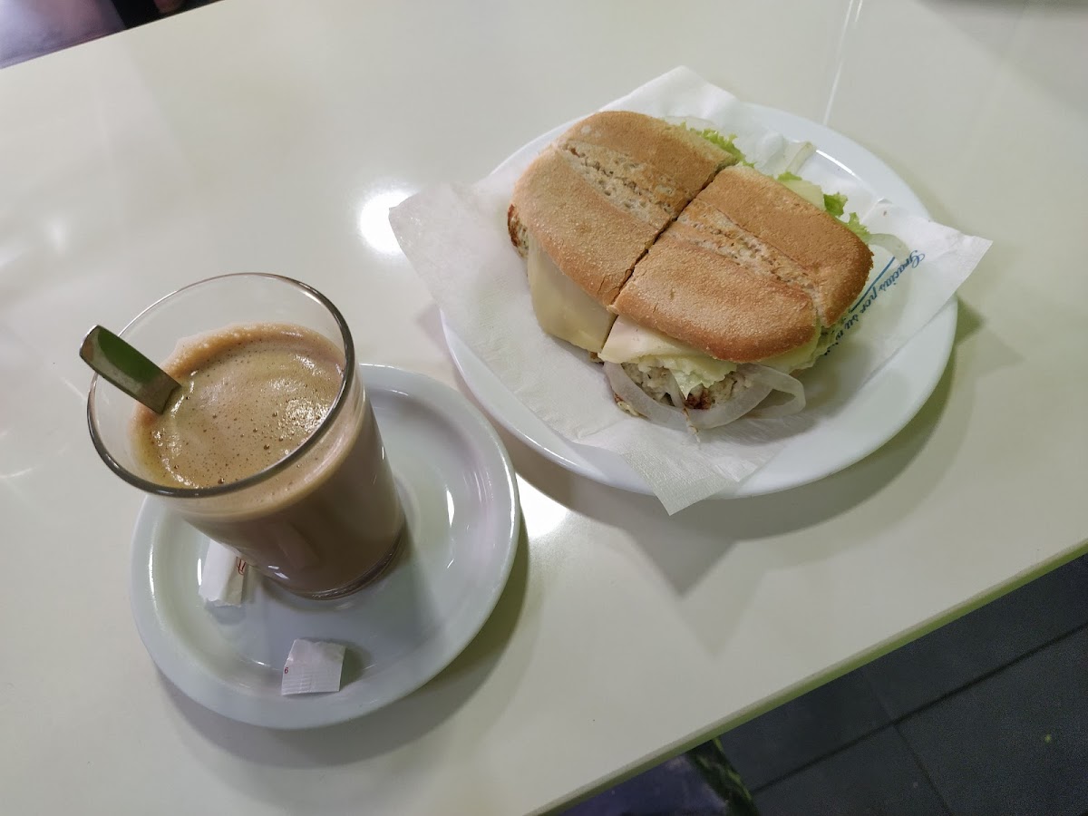 Cafeteria el Compinche - 8