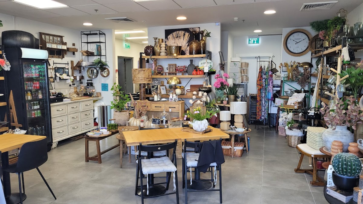 Etnachta Cafe Gallery