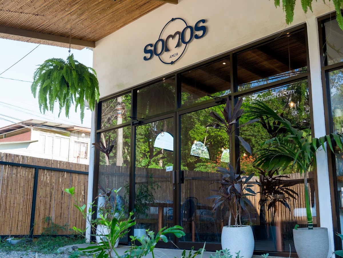 SOMOS Amor: Cafe & Elixir Lounge