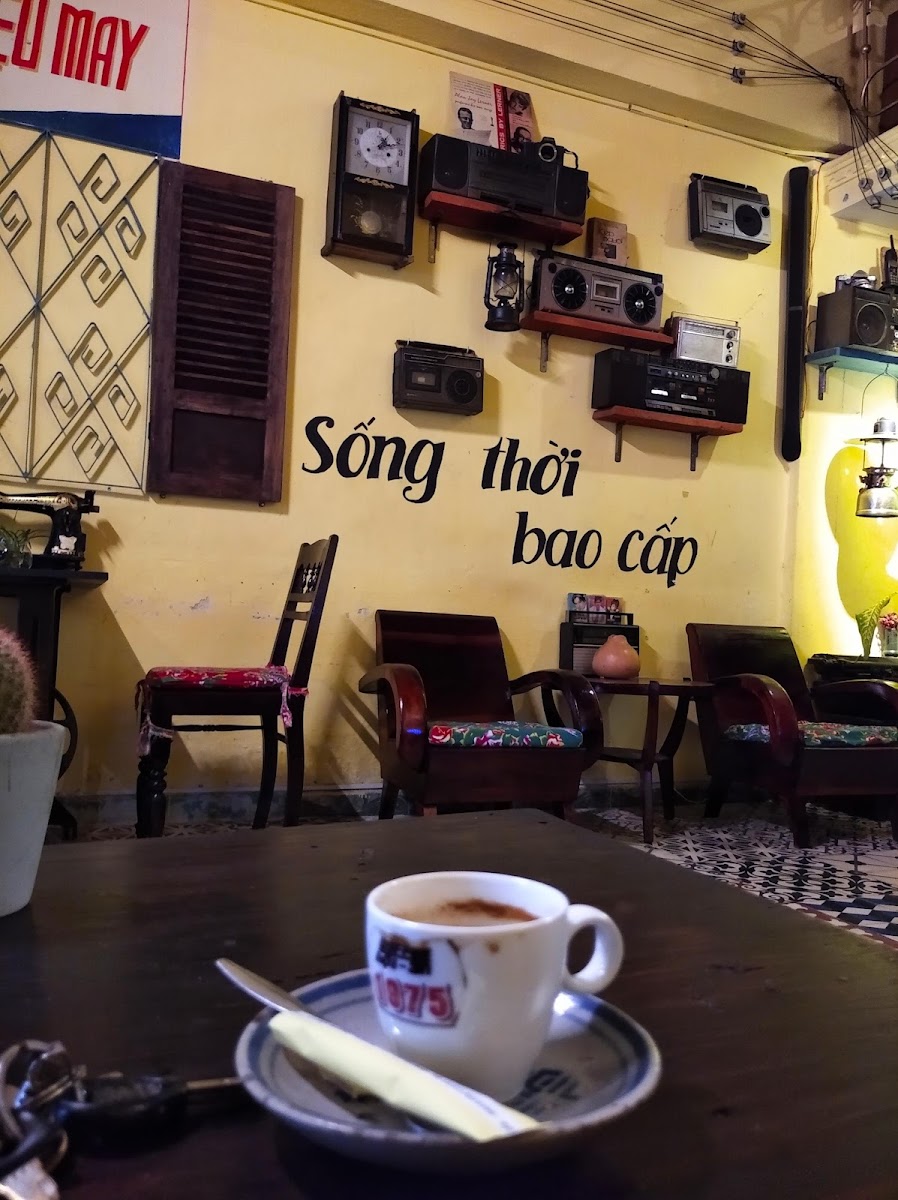 Tiệm Cà Phê Hội An 1975 - 9