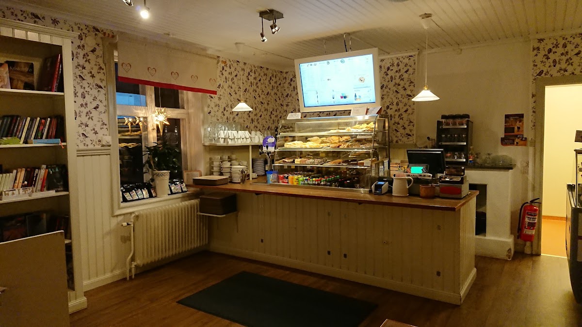 The lantern Book cafe