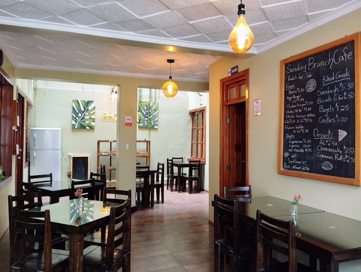 Sunday Brunch Cuenca Cafe