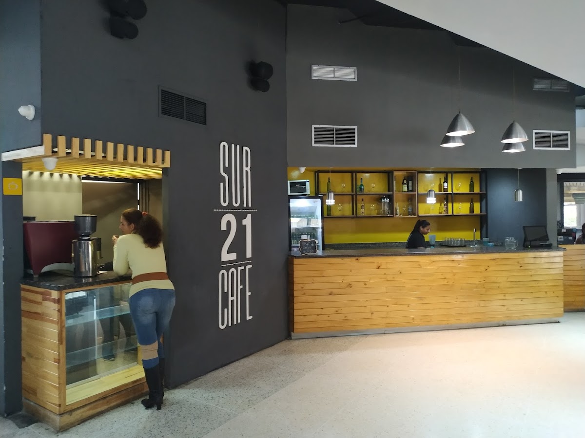 Sur 21 Café