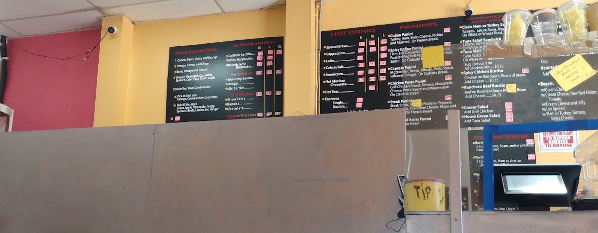 Aide's café and juices - 4