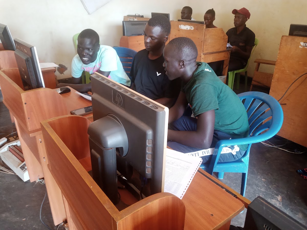 Miracle Internet Cafe - 5