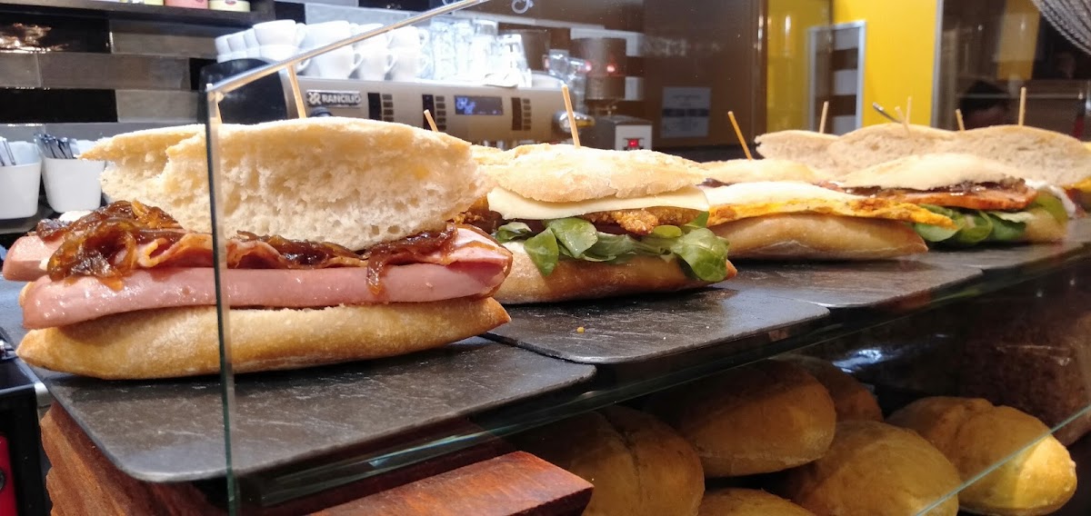 Panadería Iruña Café - 3