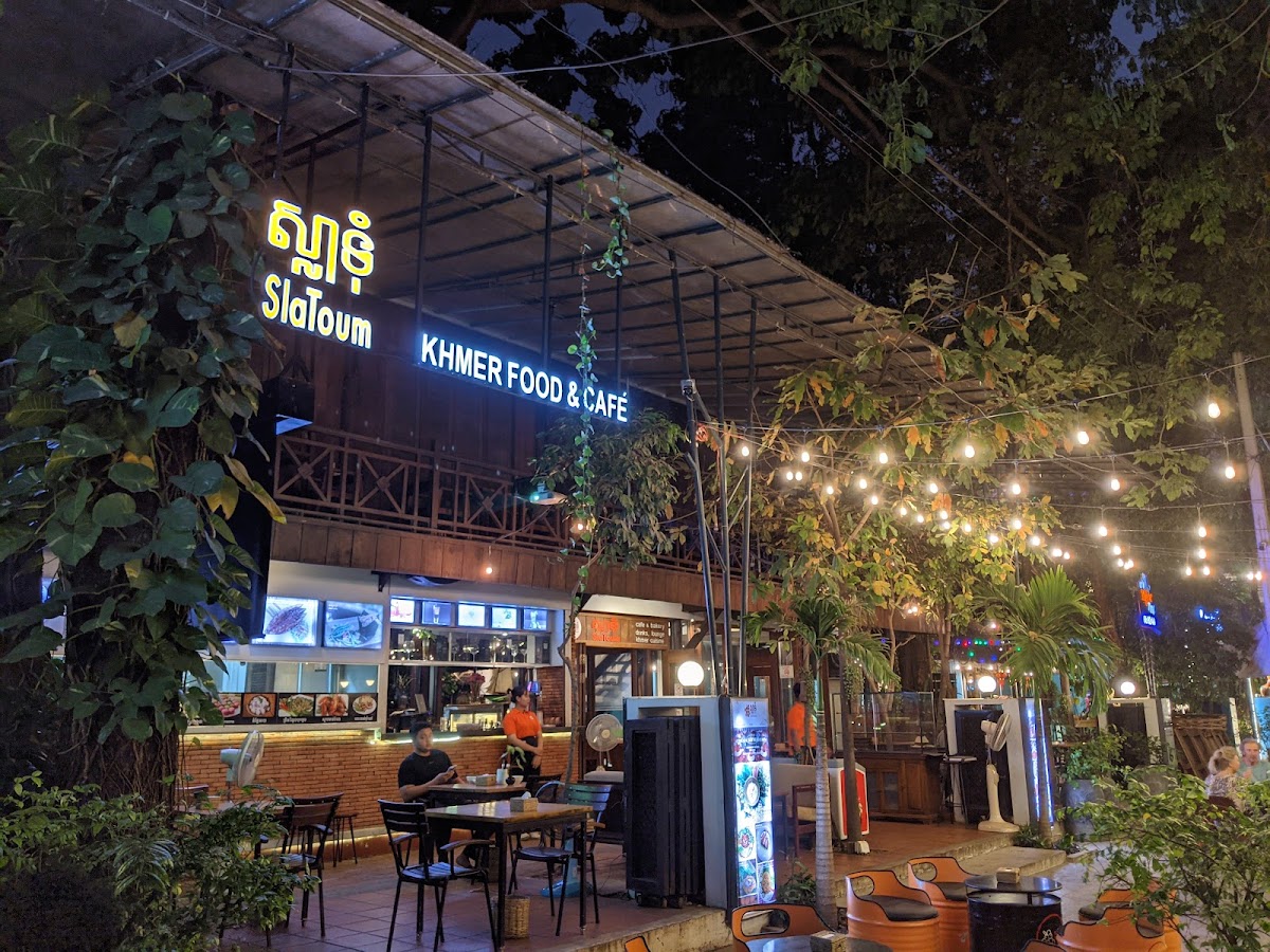 Slatoum Restaurant by Rohatt Cafe