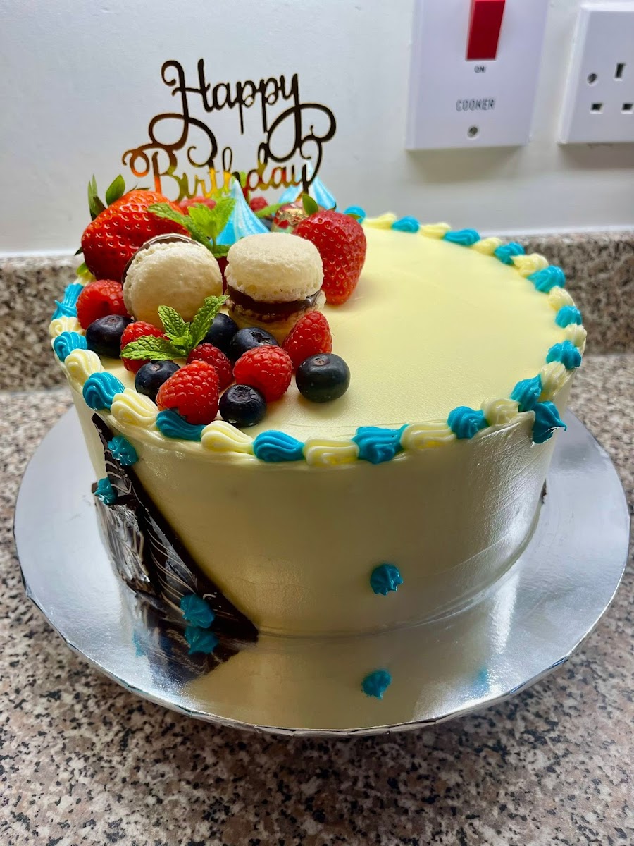 Miki's Bakery - 4