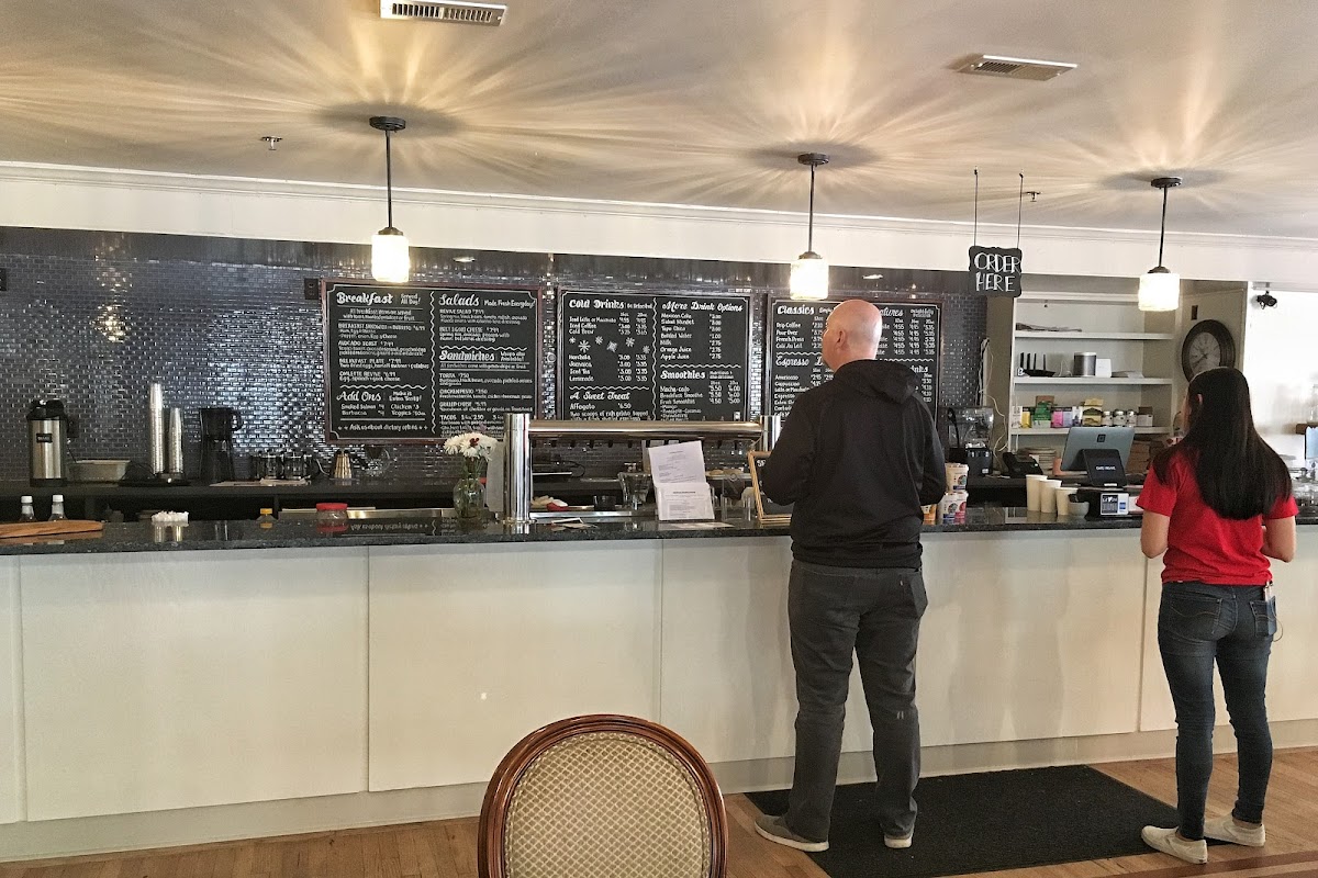Café Revive - 6