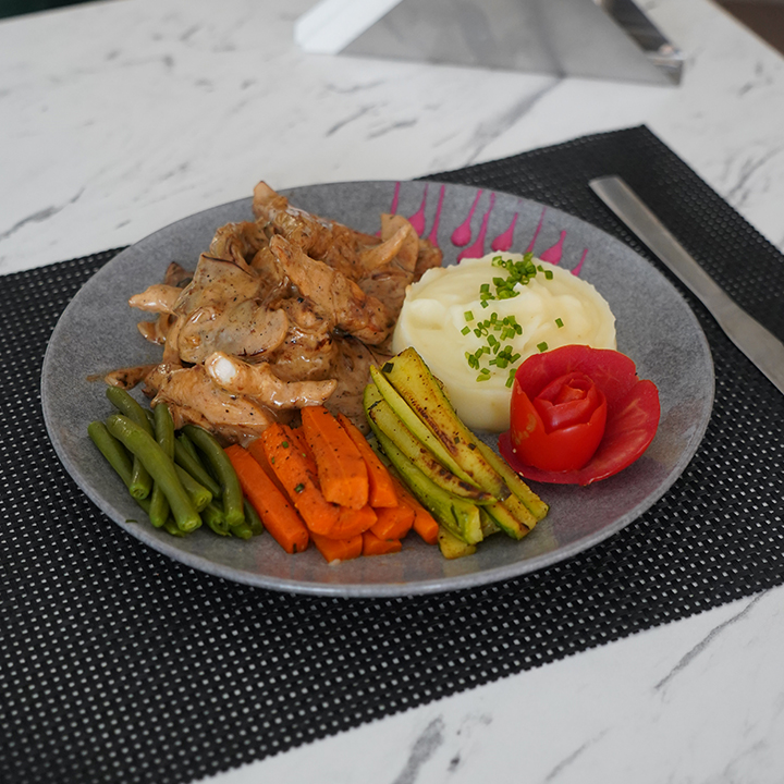 Banyan Cafe Restaurant - 8