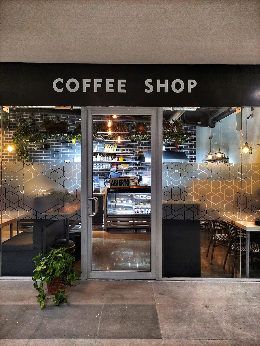 Cafetereo Coffee Shop