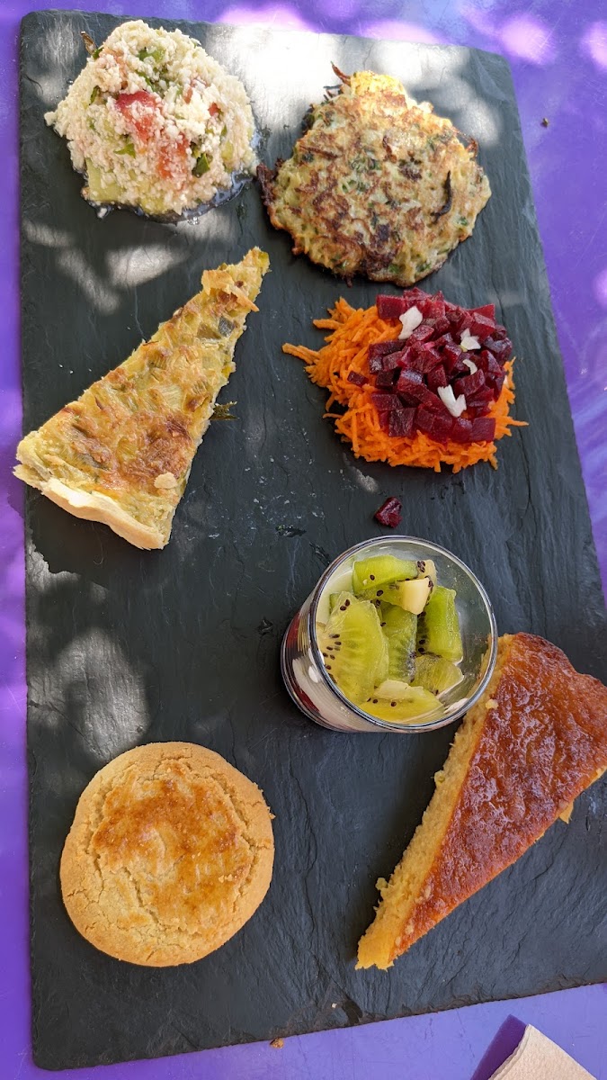 Café at La Maison Rouge - 8