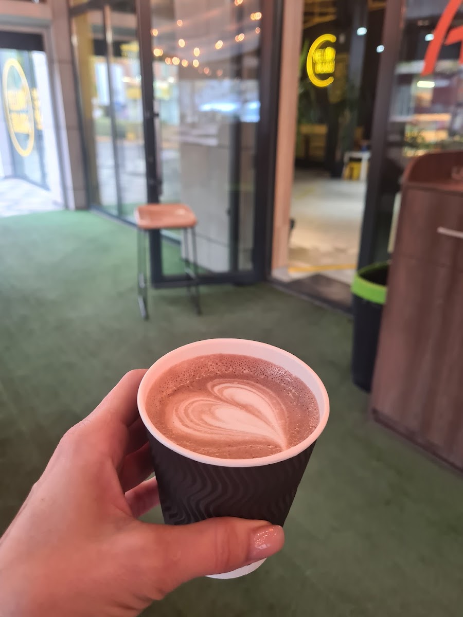 Yellow Black Cafe - 10