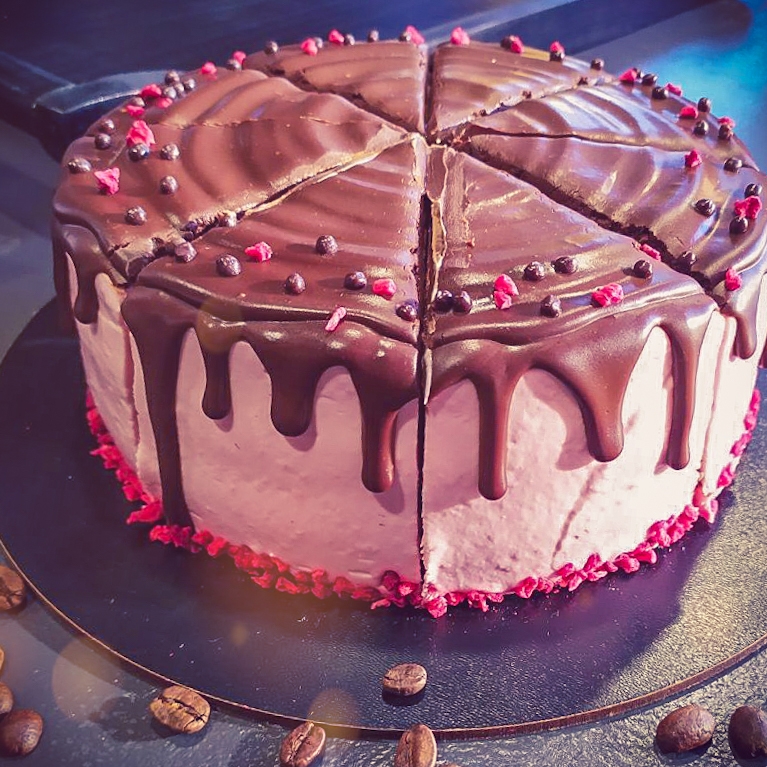 Yellow Black Cafe - 8