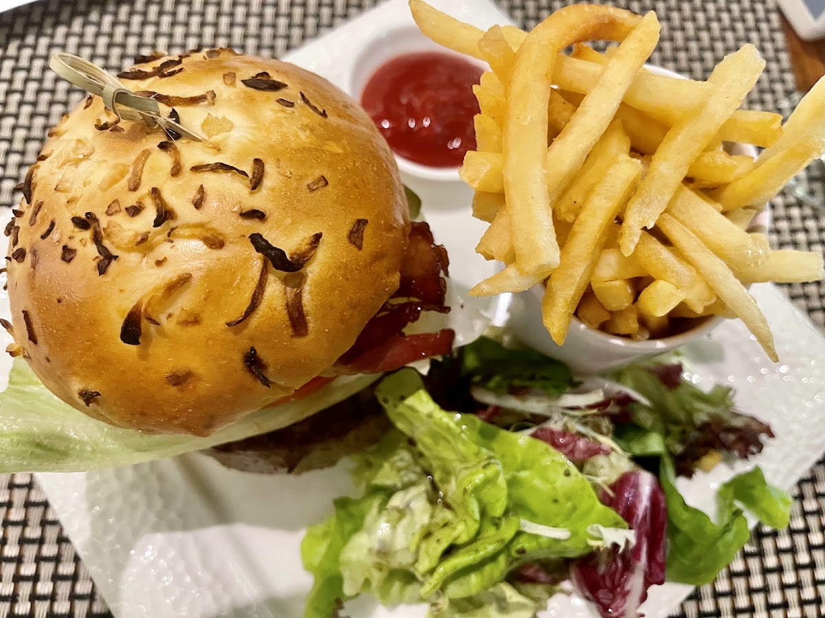 Hong Lok Yuen Country Club Bistro - 6