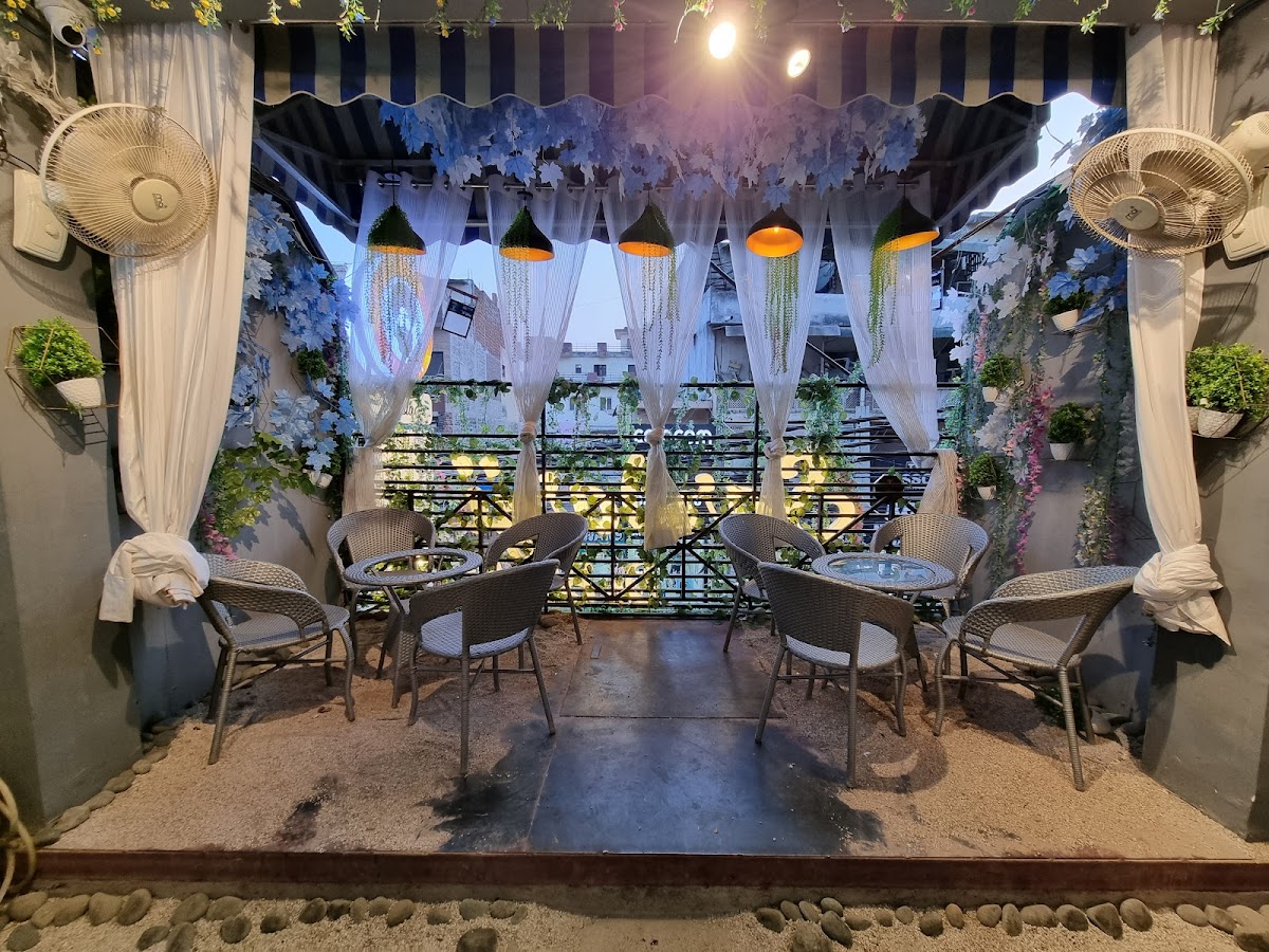 Sardarji Di Bhatti Cafe