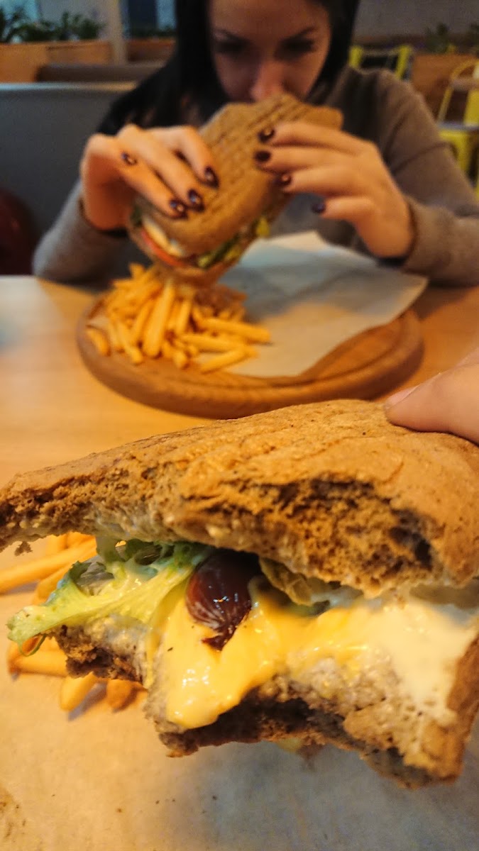 Royal Hamburger - 10