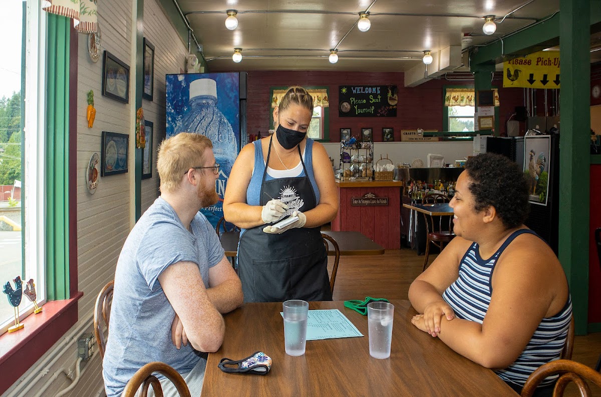 Rowdy Rooster Bistro