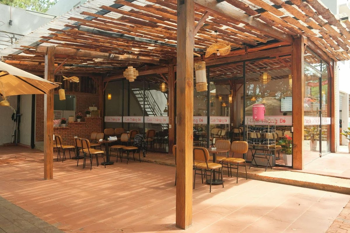 Villa & Café Thông Đỏ