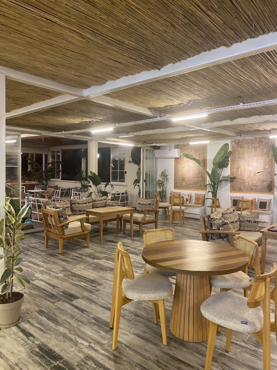 Lunas Coffee & Bakery