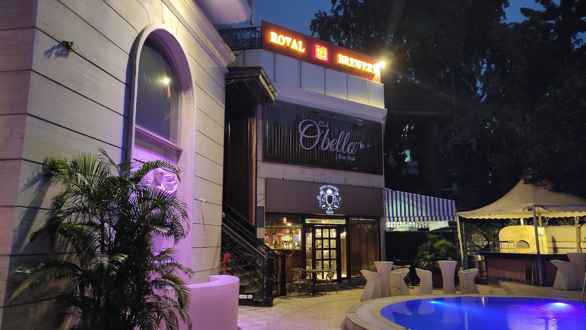 Lord William Tea Lounge - Hotel Royal Plaza