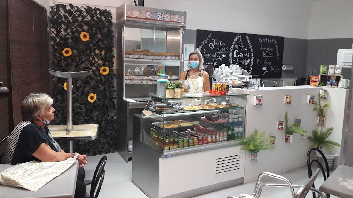 Camolas' Coffee Shop & Bakery