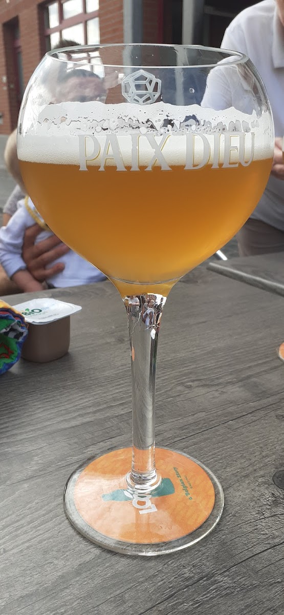 Chez Madeline Naast - 8