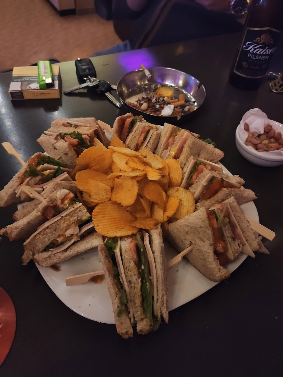 ENASTRON CAFE BAR - 10