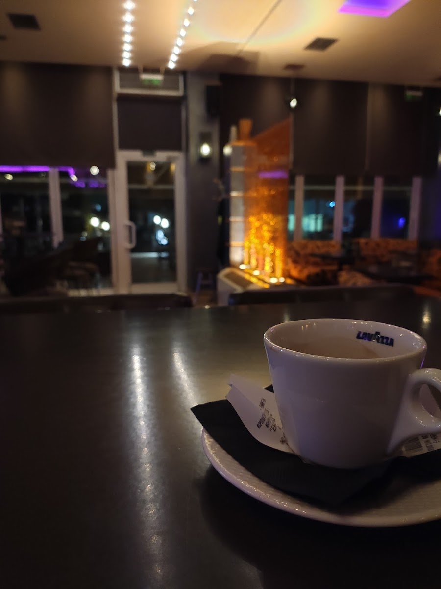 ENASTRON CAFE BAR - 5