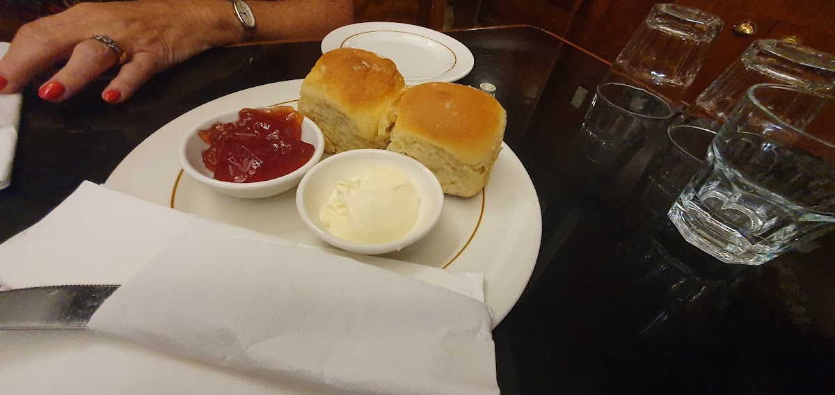 Shingle Inn City Hall - 7