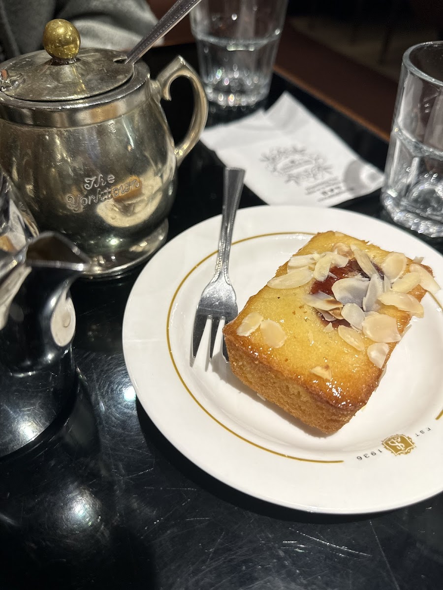 Shingle Inn City Hall - 9