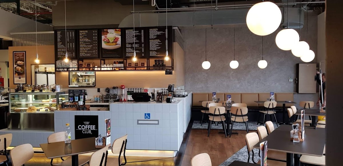 The Coffee Club Dress Smart, Hornby