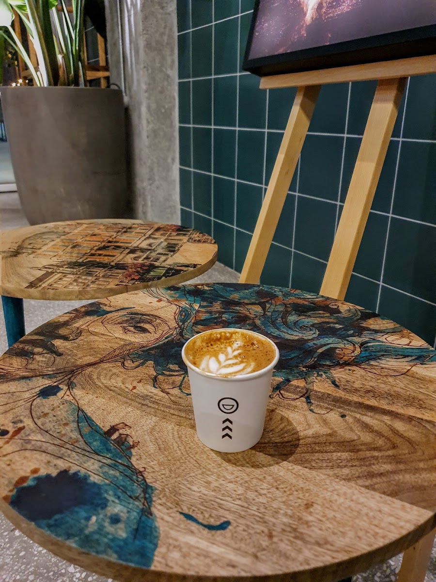 Voyage Cafe & Bar - 9