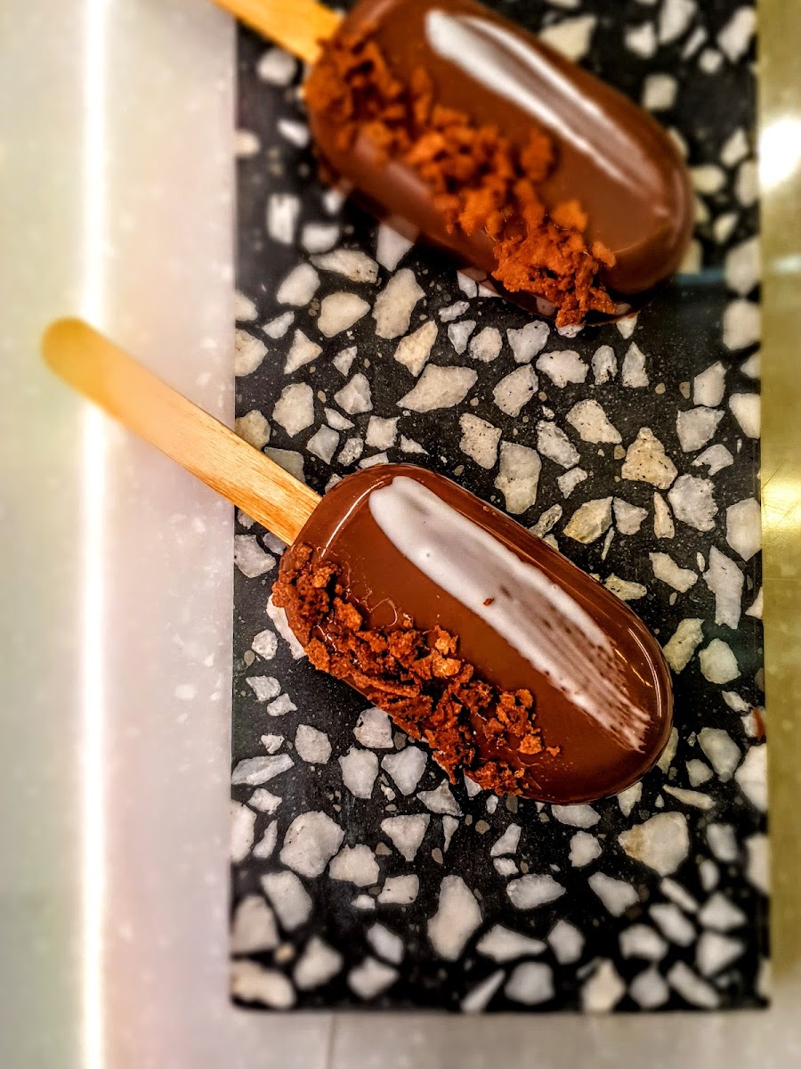 Voyage Cafe & Bar - 6