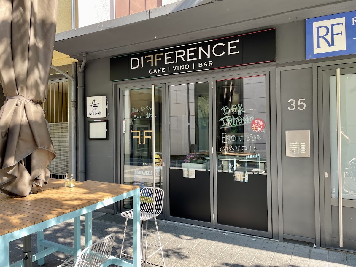 DIFFERENCE CAFÉ | VINO | BAR