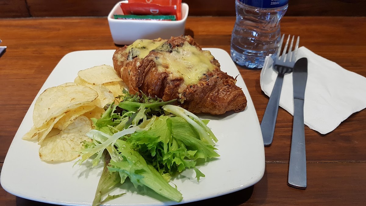 Delico Cafe & Bakery - Menara Anugrah - 5