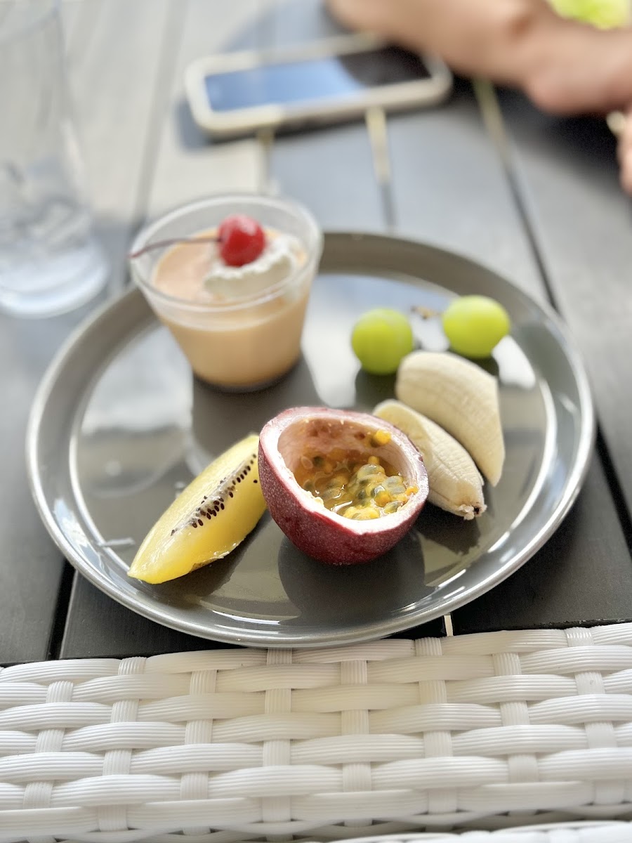 Mahana Beach Cafe - 4