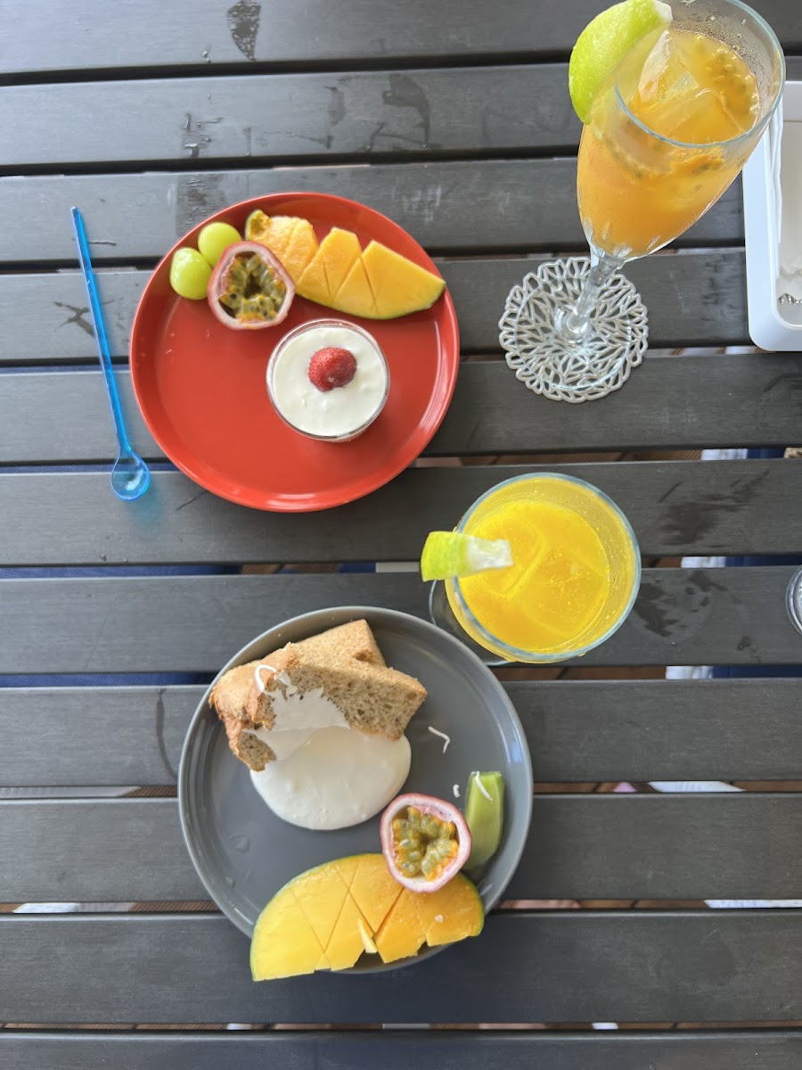 Mahana Beach Cafe - 5