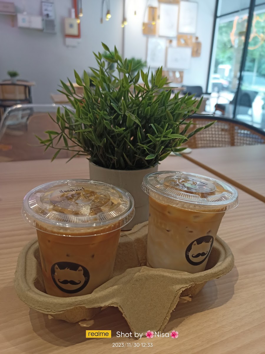 The Cat Who Bakes - 8