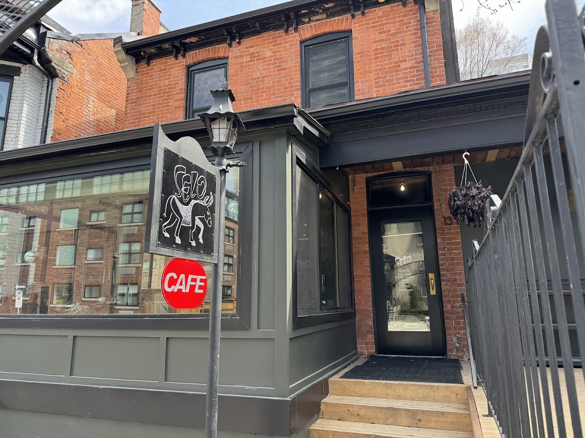 Selo Cafe + Wine Bar