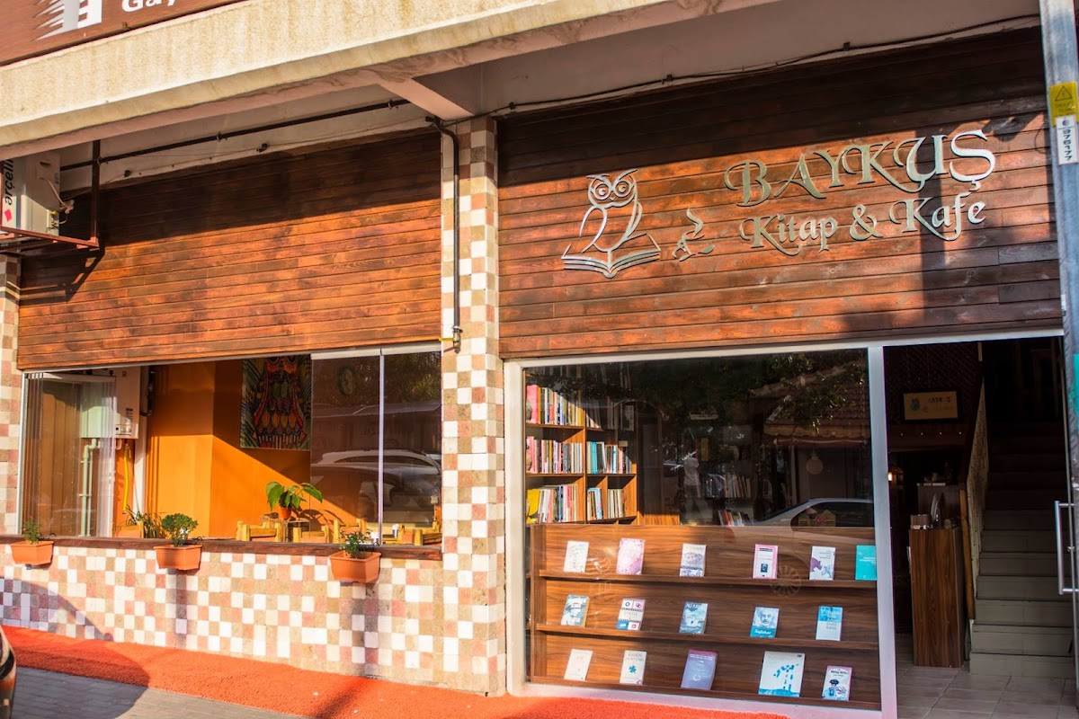 Baykuş Kitap&Kafe
