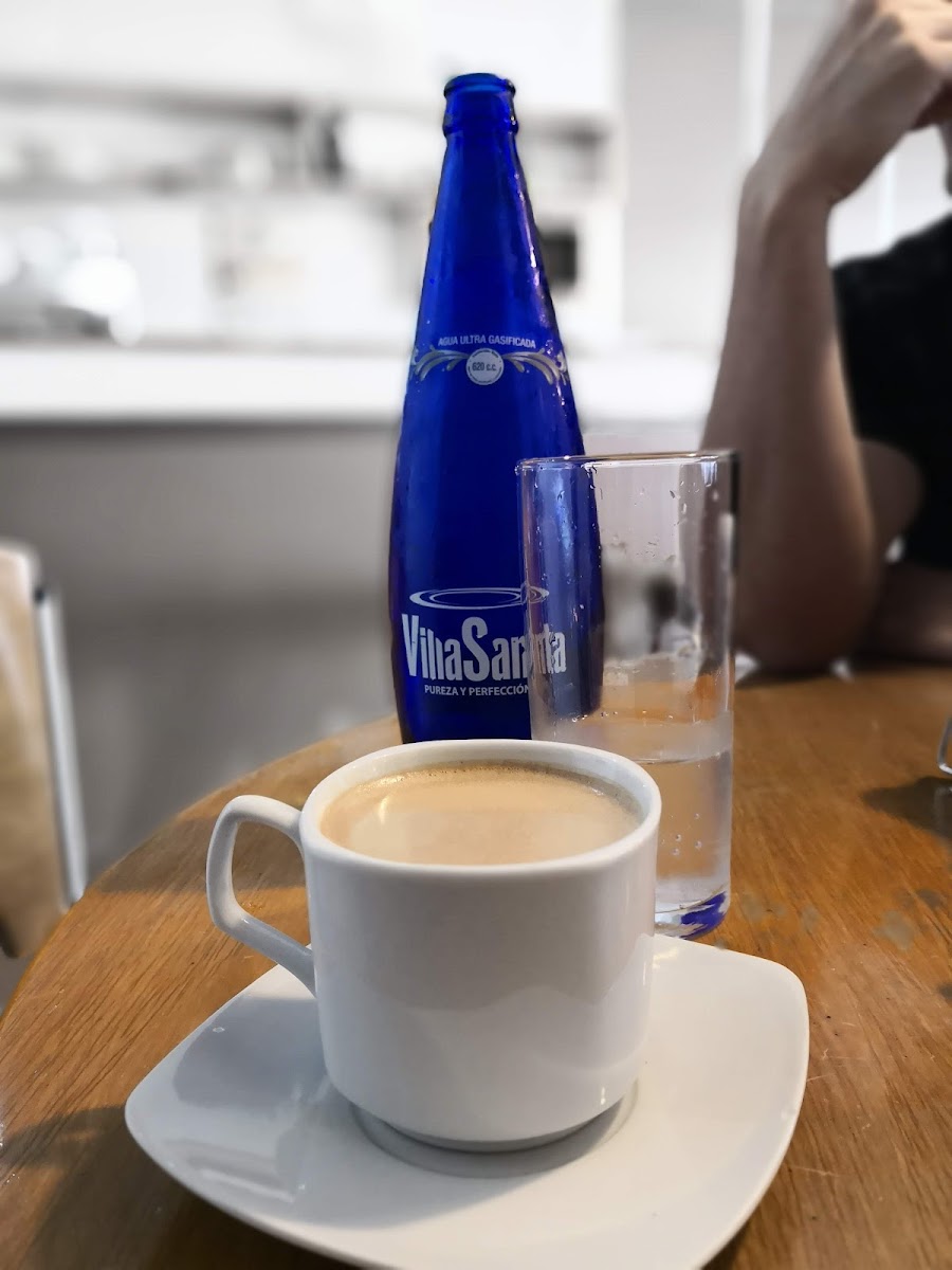 Cinnamon Cafeteria - 4